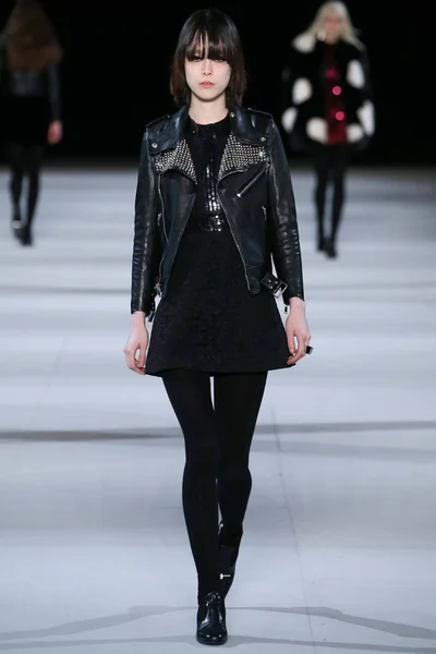 Look 19